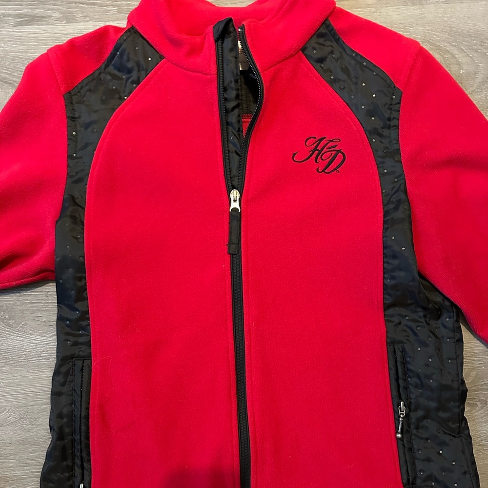 So cute! Very flattering fit Harley Davidson ladies fleece zip up